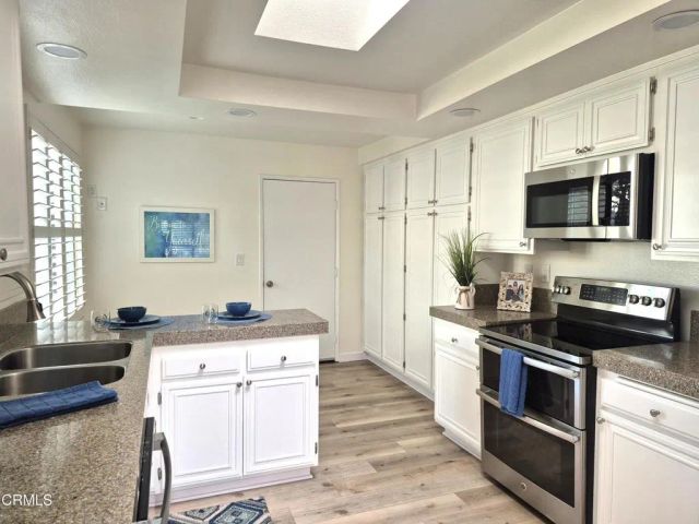 33107 Village 33, Camarillo, CA 93012