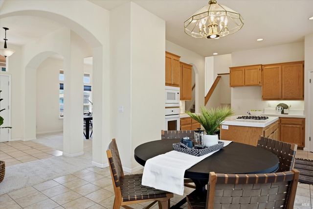 366 Breeden St, Santa Rosa, CA 95409