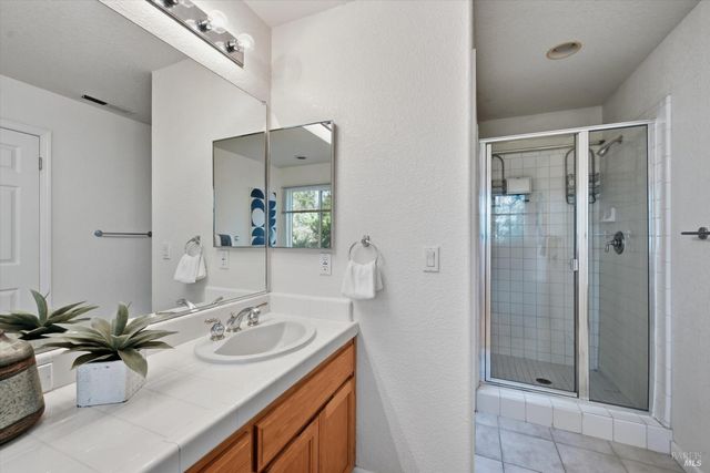 366 Breeden St, Santa Rosa, CA 95409