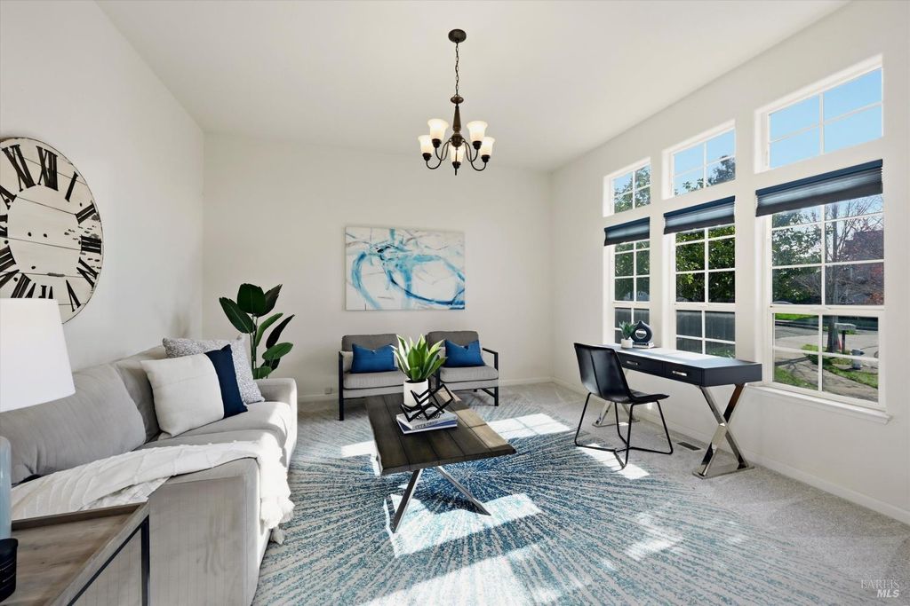 366 Breeden St, Santa Rosa, CA 95409