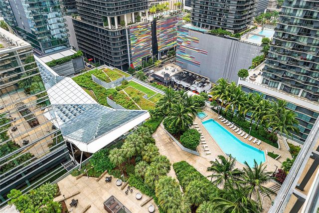 88 SW 7th St 2209, Miami, FL 33130