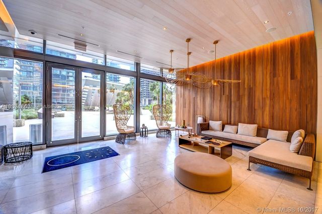 88 SW 7th St 2209, Miami, FL 33130