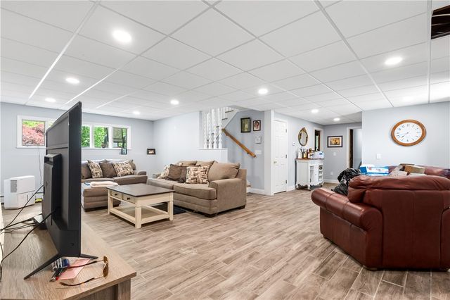 77 Pine Hill Avenue, Johnston, RI 02919
