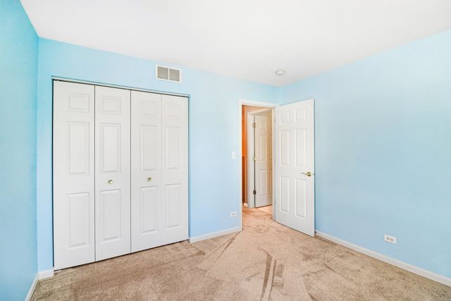 306 Remington Drive, St. Charles, IL 60175