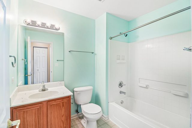 306 Remington Drive, St. Charles, IL 60175