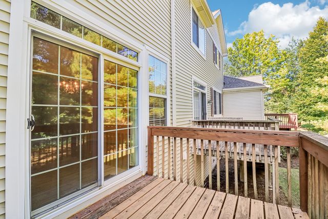 306 Remington Drive, St. Charles, IL 60175