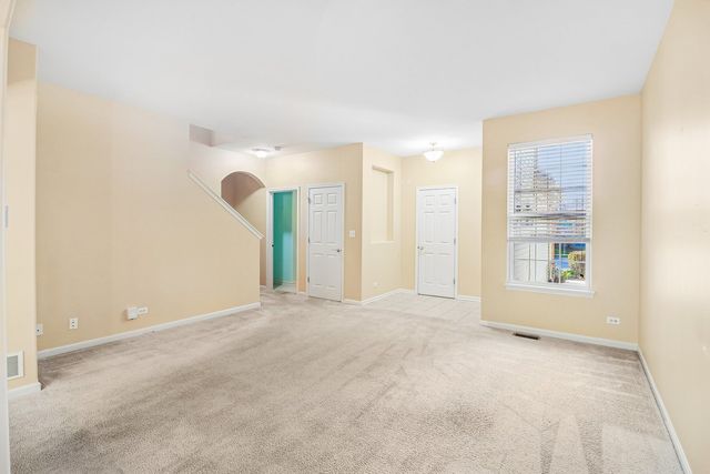 306 Remington Drive, St. Charles, IL 60175
