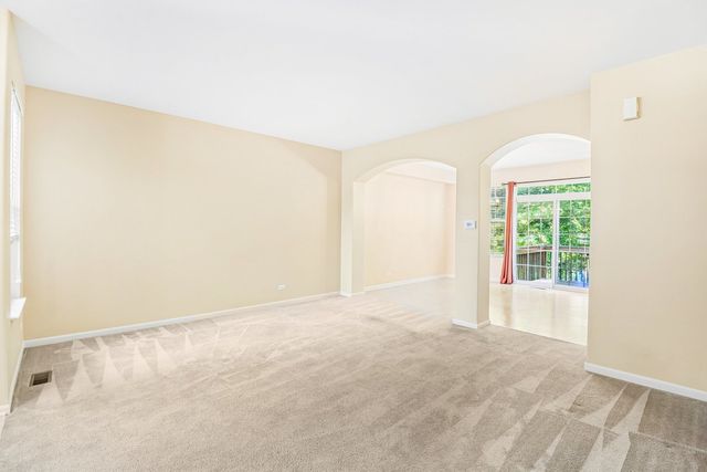 306 Remington Drive, St. Charles, IL 60175