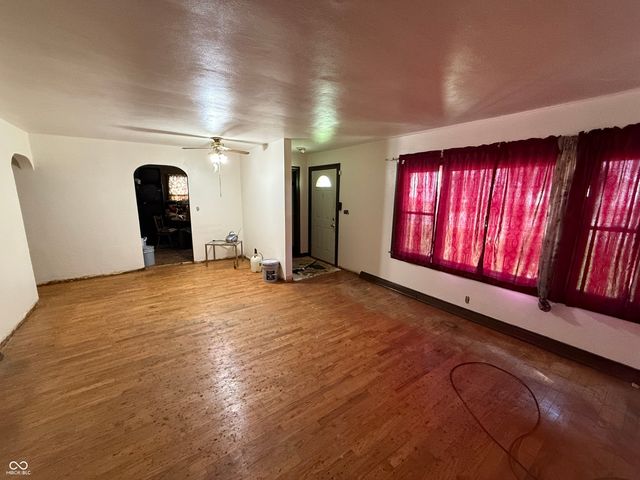 1227 W 9th Street, Anderson, IN 46016