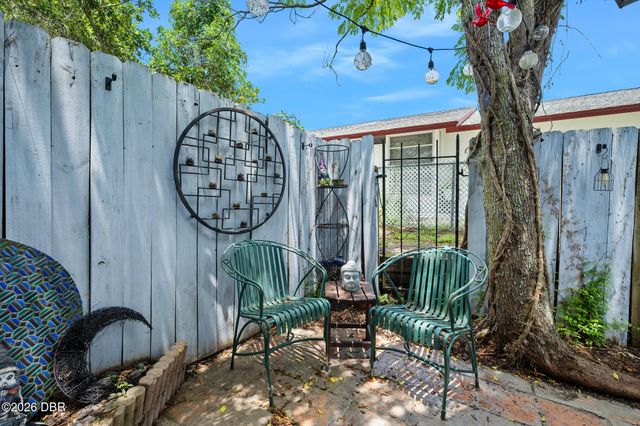 101 N Hill Ave Apt 5, Deland, FL 32724