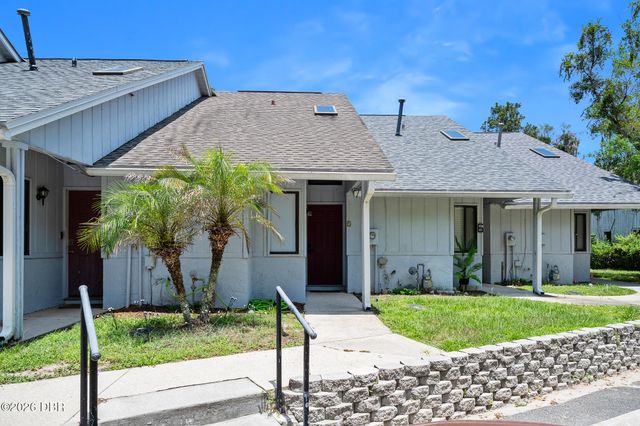 101 N Hill Ave Apt 5, Deland, FL 32724