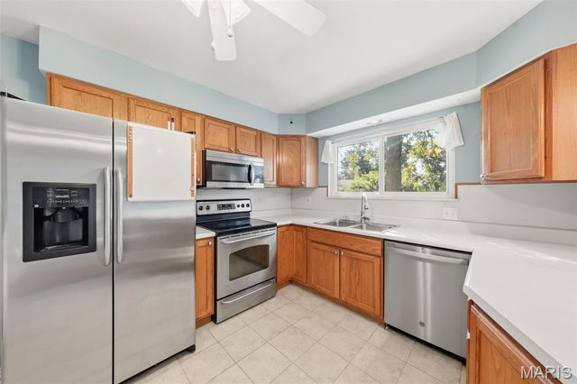 860 Flora Lane, Florissant, MO 63031