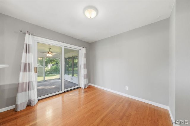860 Flora Lane, Florissant, MO 63031