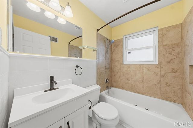 860 Flora Lane, Florissant, MO 63031