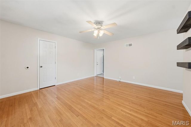 860 Flora Lane, Florissant, MO 63031