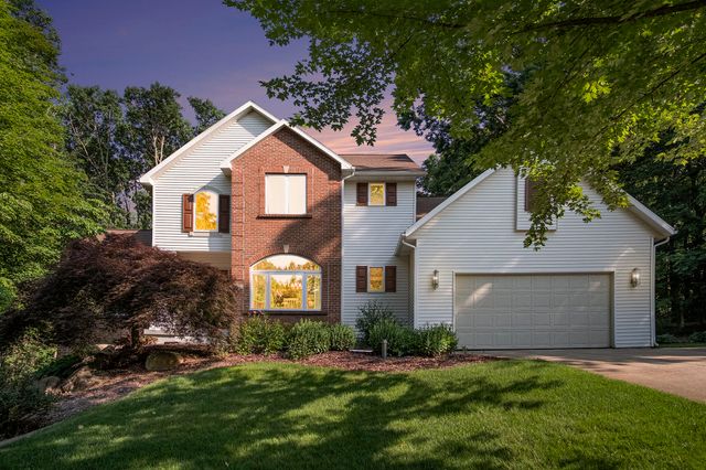 7751 Austinridge Drive SE, Caledonia, MI 49316