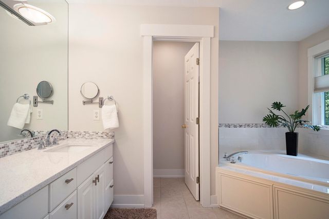 7751 Austinridge Drive SE, Caledonia, MI 49316