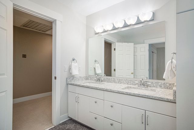 7751 Austinridge Drive SE, Caledonia, MI 49316