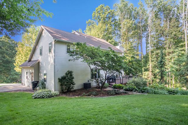 7751 Austinridge Drive SE, Caledonia, MI 49316