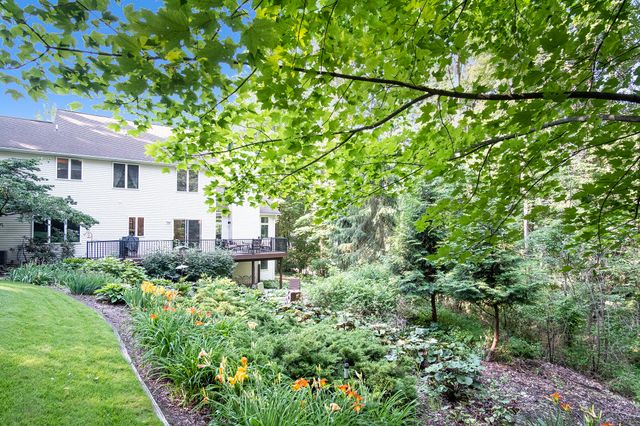7751 Austinridge Drive SE, Caledonia, MI 49316
