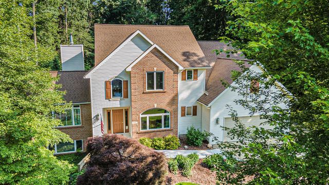 7751 Austinridge Drive SE, Caledonia, MI 49316