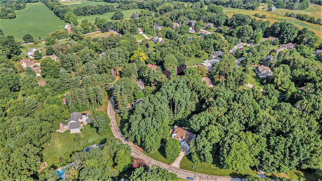 7751 Austinridge Drive SE, Caledonia, MI 49316