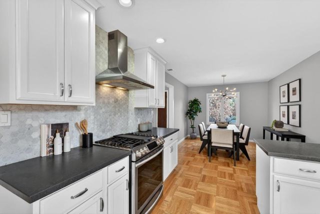 2234 Roosevelt Avenue, Redwood City, CA 94061