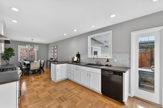 2234 Roosevelt Avenue, Redwood City, CA 94061