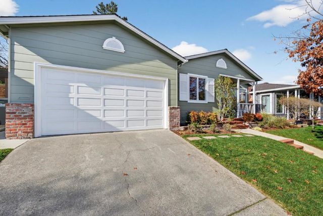 2234 Roosevelt Avenue, Redwood City, CA 94061