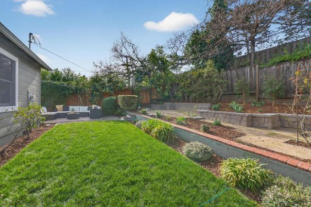 2234 Roosevelt Avenue, Redwood City, CA 94061