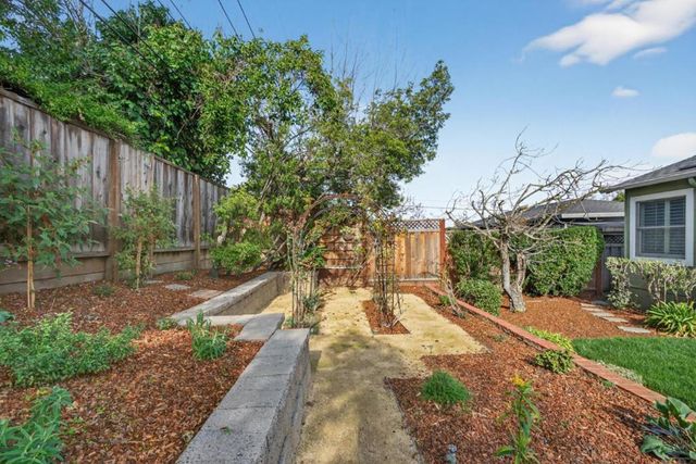 2234 Roosevelt Avenue, Redwood City, CA 94061