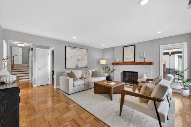 2234 Roosevelt Avenue, Redwood City, CA 94061