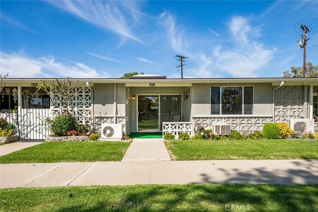 13660 Annandale Drive 21J M1, Seal Beach, CA 90740