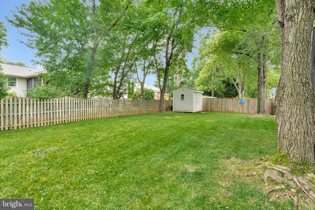 14704 LOCK DR, Centreville, VA 20120