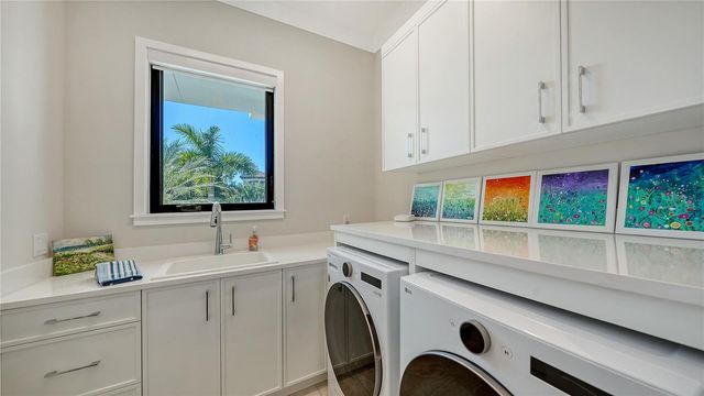 575 S SPOONBILL DRIVE, Sarasota, FL 34236
