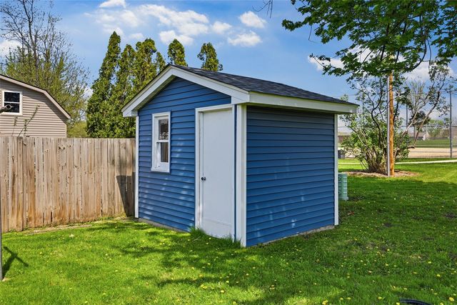 149 Harbet Avenue NW, Cedar Rapids, IA 52405