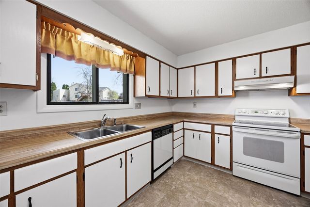 149 Harbet Avenue NW, Cedar Rapids, IA 52405