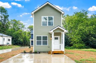 1221 Dodd St, Clarksville, TN 37040