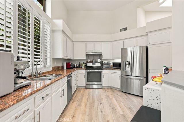 11025 Alderman Ave, Tustin, CA 92782