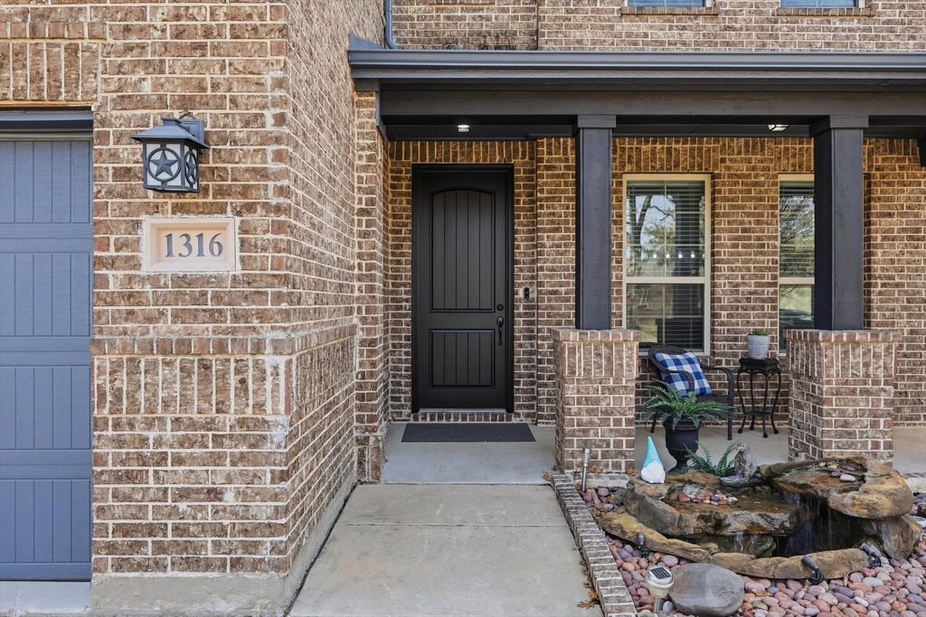 1316 Realoaks Drive, Fort Worth, TX 76131