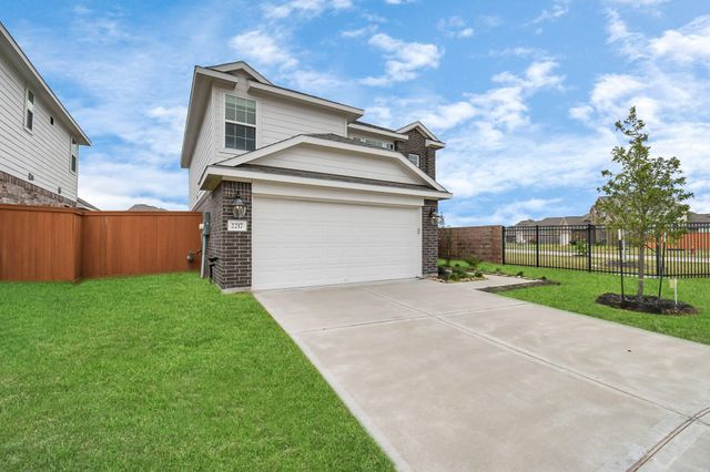 2217 Windy Grove Drive, Texas City, TX 77568