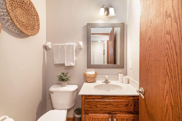 3975 S 119th STREET, Greenfield, WI 53228