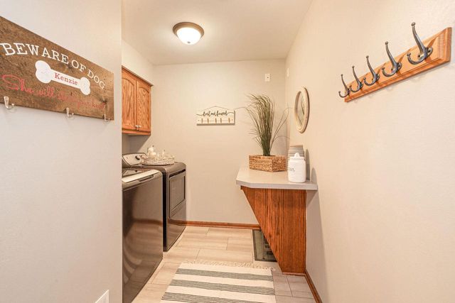 3975 S 119th STREET, Greenfield, WI 53228