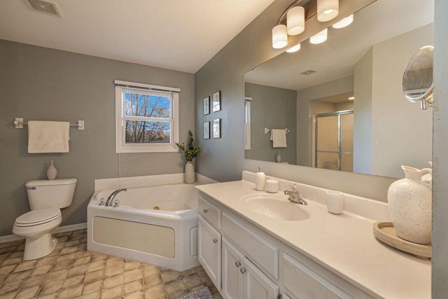 3975 S 119th STREET, Greenfield, WI 53228