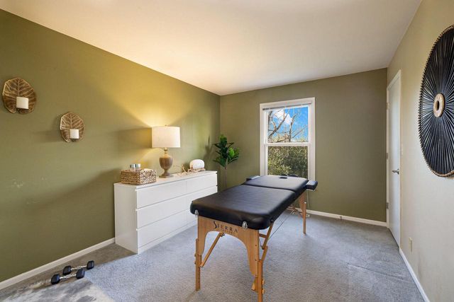 3975 S 119th STREET, Greenfield, WI 53228