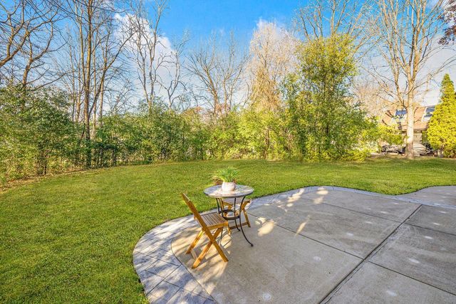 3975 S 119th STREET, Greenfield, WI 53228