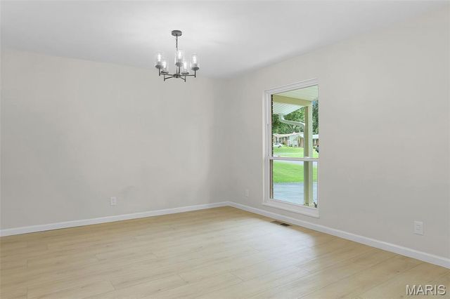 1036 Orchard Lakes Drive, St Louis, MO 63146
