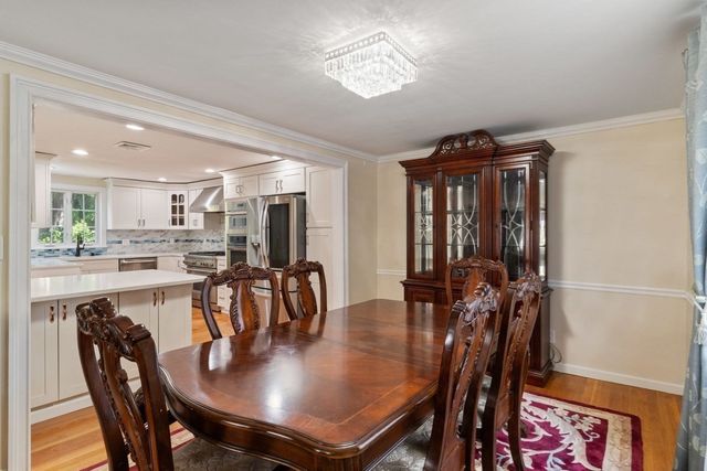 560 Worcester St, Wellesley, MA 02481