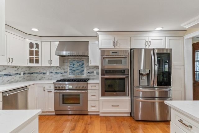 560 Worcester St, Wellesley, MA 02481