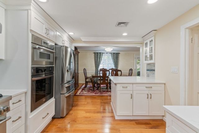 560 Worcester St, Wellesley, MA 02481